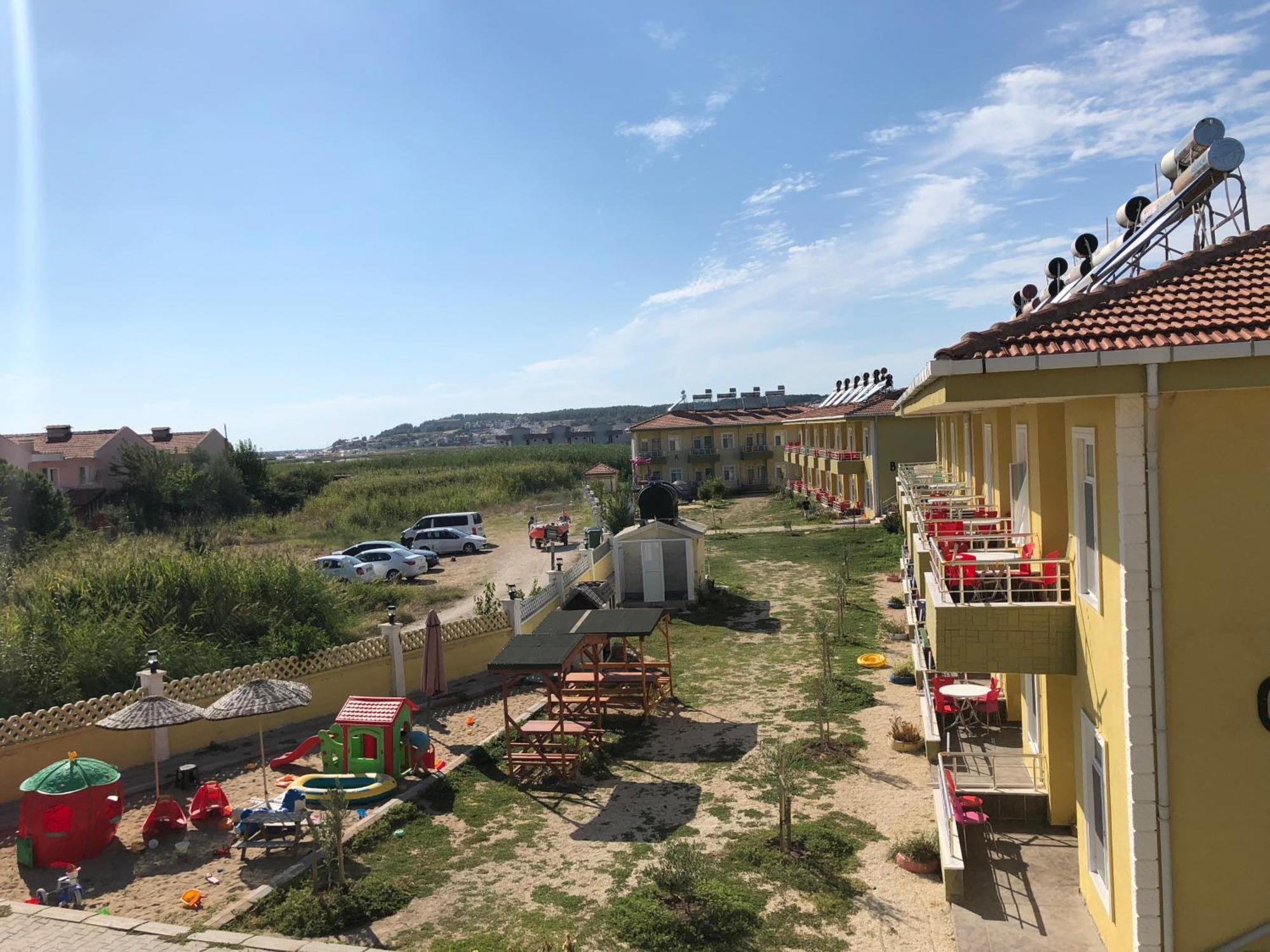 Saros Aslan Apart Aparthotel Vakif Екстериор снимка